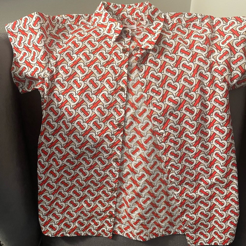 Kids Burberry shirt size 10 years old